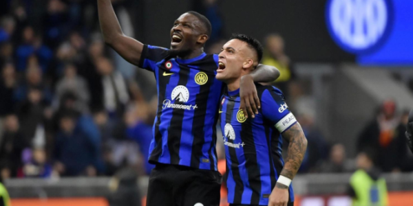 Tăng cường tiền tuyến, người ta nói rằng Manchester United có một người chơi quốc tế 27 tuổi và bán 