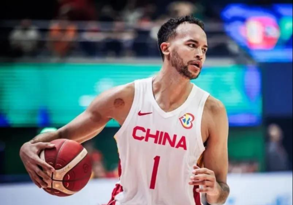 Đếm ngược cho NBA nghề nghiệp! Li Kaier, người đã được giao dịch hai lần trong nửa năm, đến chơi ở C